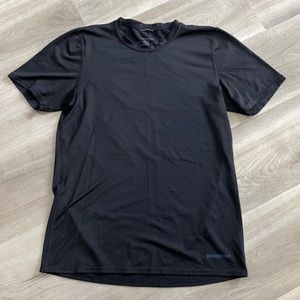 Patagonia women’s small black short sleeve exercise shirt used